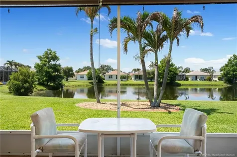 723 SW Rocky Bayou Terrace Port St Lucie FL 34986