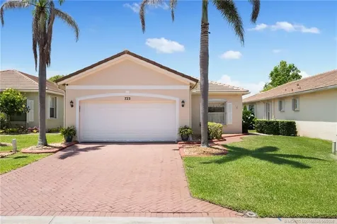 723 SW Rocky Bayou Terrace Port St Lucie FL 34986