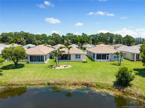 723 SW Rocky Bayou Terrace Port St Lucie FL 34986
