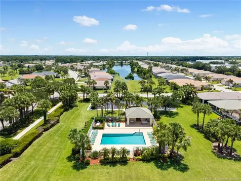723 SW Rocky Bayou Terrace Port St Lucie FL 34986
