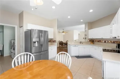 723 SW Rocky Bayou Terrace Port St Lucie FL 34986