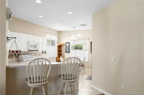 723 SW Rocky Bayou Terrace Port St Lucie FL 34986