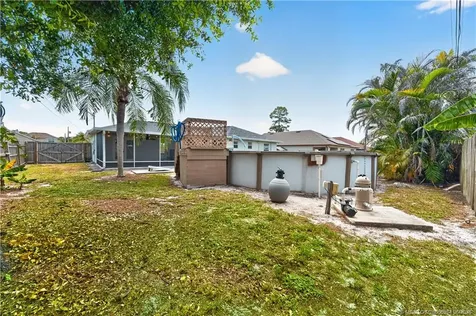 3882 SW Ruark Street Port St Lucie FL 34953