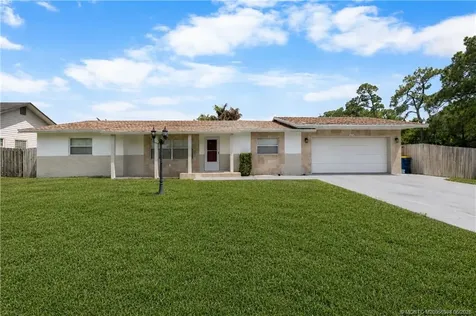 1670 SE Madison Street Stuart FL 34997