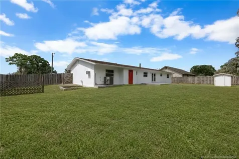 1670 SE Madison Street Stuart FL 34997