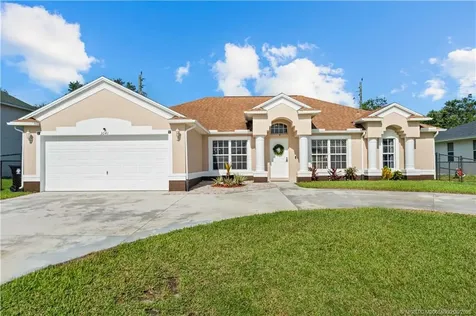 3041 SE Wake Road Port St Lucie FL 34984