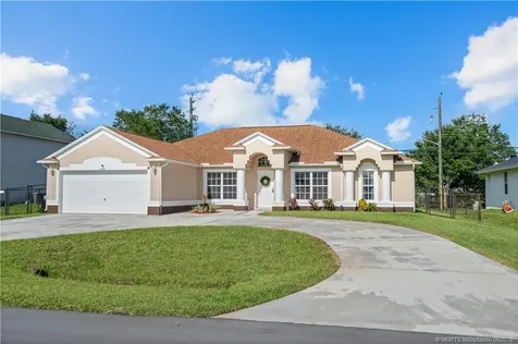 3041 SE Wake Road Port St Lucie FL 34984