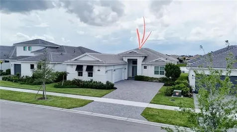 8472 SW Cantante Way Port St Lucie FL 34987