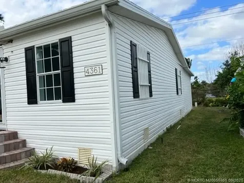 4361 1st Court Lantana FL 33462