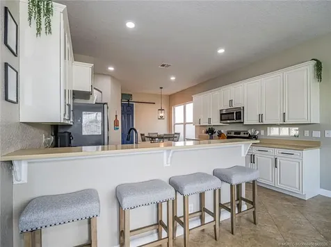 391 NW Sheffield Circle Port St Lucie FL 34983
