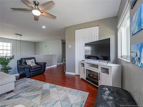 391 NW Sheffield Circle Port St Lucie FL 34983