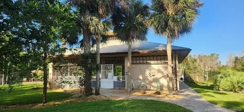 8253 Sandpine Circle Port St Lucie FL 34952
