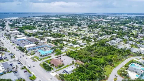 1028 NE Hansen Terrace Jensen Beach FL 34957