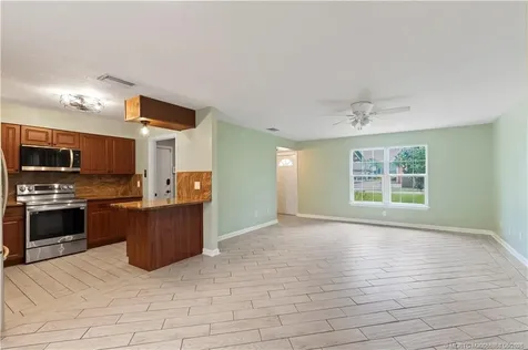 1028 NE Hansen Terrace Jensen Beach FL 34957