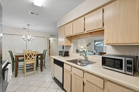 4060 NW Cinnamon Tree Circle Jensen Beach FL 34957