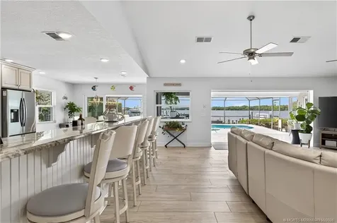 1007 SE Kitching Cove Lane Port St Lucie FL 34952