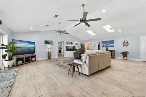 1007 SE Kitching Cove Lane Port St Lucie FL 34952