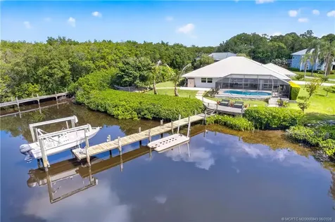 1007 SE Kitching Cove Lane Port St Lucie FL 34952