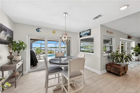 1007 SE Kitching Cove Lane Port St Lucie FL 34952