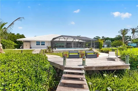 1007 SE Kitching Cove Lane Port St Lucie FL 34952