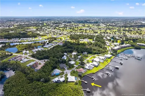 1007 SE Kitching Cove Lane Port St Lucie FL 34952