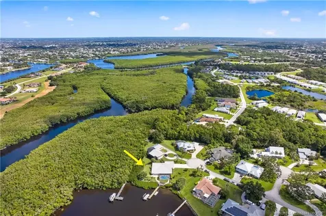 1007 SE Kitching Cove Lane Port St Lucie FL 34952