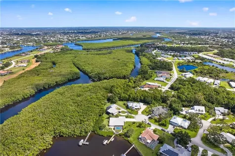 1007 SE Kitching Cove Lane Port St Lucie FL 34952