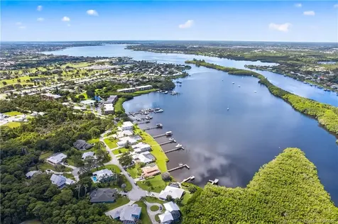 1007 SE Kitching Cove Lane Port St Lucie FL 34952
