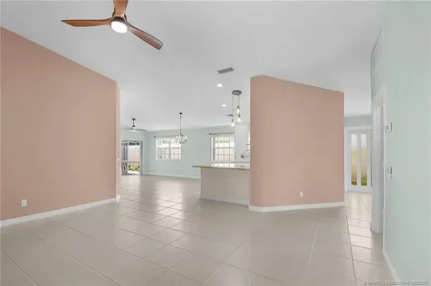 8693 SE Retreat Drive Hobe Sound FL 33455