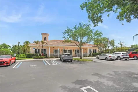 8693 SE Retreat Drive Hobe Sound FL 33455