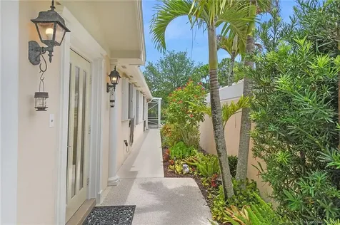 8693 SE Retreat Drive Hobe Sound FL 33455