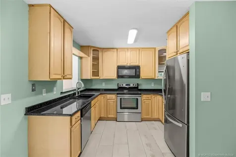 687 NE Maranta Terrado Jensen Beach FL 34957