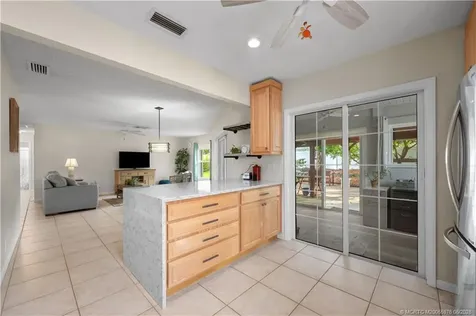 8974 SE Bobo Court Hobe Sound FL 33455