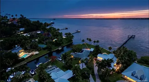 1910 NW Cove Circle Stuart FL 34994