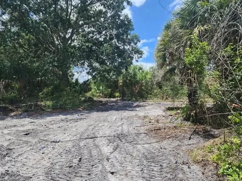 3300 SW Dunklin Avenue Okeechobee FL 34974