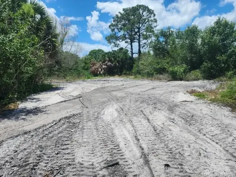 3300 SW Dunklin Avenue Okeechobee FL 34974