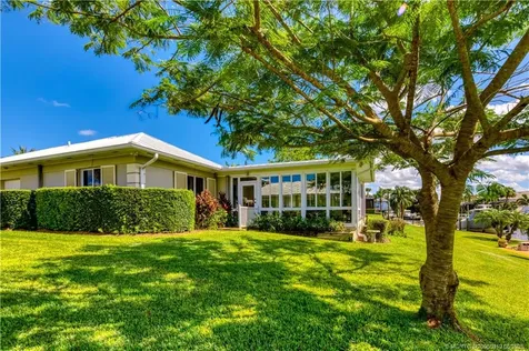 3554 SE Fairway East Stuart FL 34997