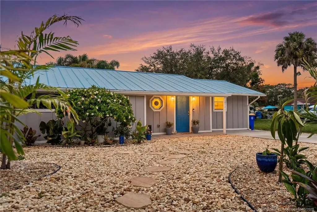 2495 NE Hickory Avenue Jensen Beach FL 34957