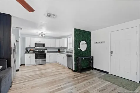 2495 NE Hickory Avenue Jensen Beach FL 34957