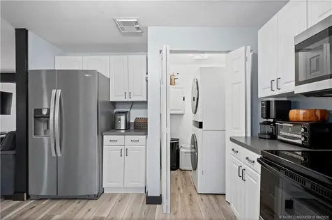 2495 NE Hickory Avenue Jensen Beach FL 34957