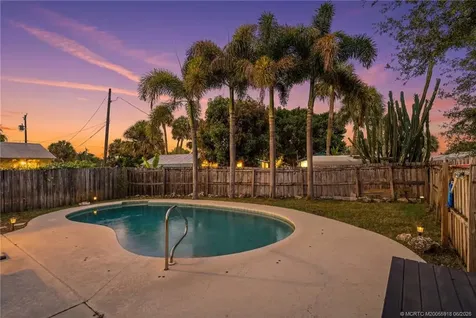 2495 NE Hickory Avenue Jensen Beach FL 34957