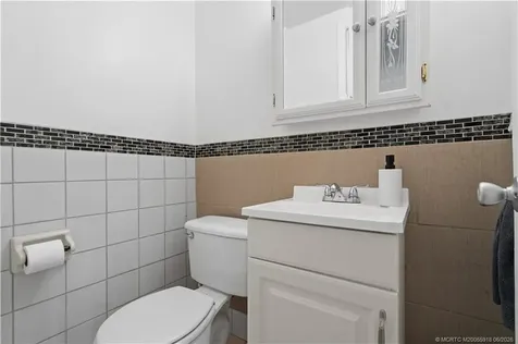 2495 NE Hickory Avenue Jensen Beach FL 34957