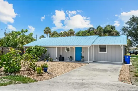 2495 NE Hickory Avenue Jensen Beach FL 34957