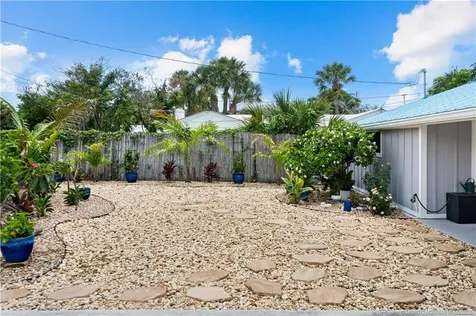 2495 NE Hickory Avenue Jensen Beach FL 34957