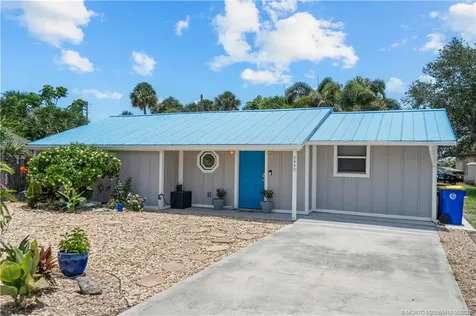 2495 NE Hickory Avenue Jensen Beach FL 34957