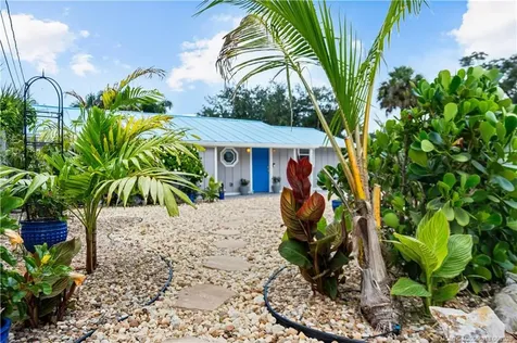 2495 NE Hickory Avenue Jensen Beach FL 34957