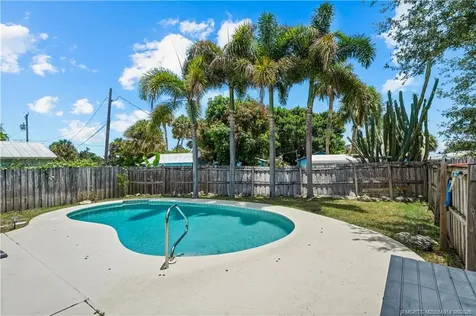 2495 NE Hickory Avenue Jensen Beach FL 34957