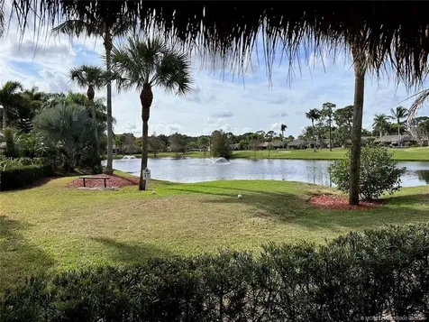 461 NW Sandtrap Lane Port St Lucie FL 34986