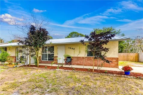 1240 SE Saint Lawrence Way Stuart FL 34997