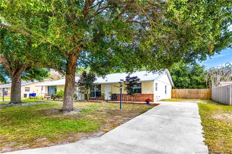 1240 SE Saint Lawrence Way Stuart FL 34997